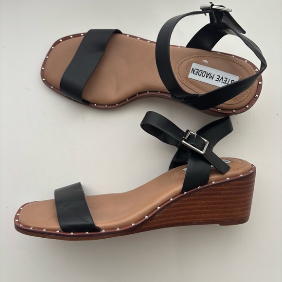 Steve Madden leather wedge black sandals with‎ studded trim Sz 8M - Picture 2 of 8